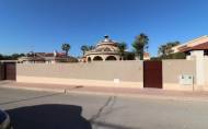 Resale - Villa (detached) -
Benijofar - Monte Azul