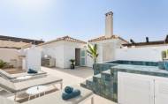 Revente - Apartment -
Marbella - Nueva Andalucía