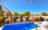 Herverkoop - Villa -
La Zenia - Costa Blanca