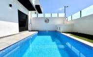 Reventa - Villa -
Villamartin - Costa Blanca