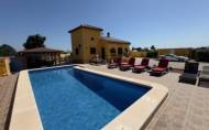 Herverkoop - Country House -
Orihuela