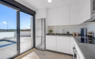 Resale - Villa -
Los Alcazares