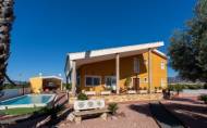 Herverkoop - Villa -
Orihuela - Inland