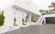 Resale - Villa -
El Chaparral - Inland