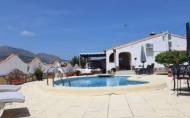 Revente - Villa -
Orba - Inland