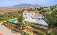 Herverkoop - Villa -
La Mairena - Inland