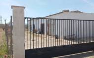 Reventa - Villa -
Yecla - Inland