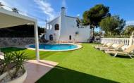 Revente - Villa -
Villamartin - Costa Blanca