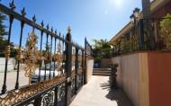 Resale - Villa -
Orihuela Costa - Campoamor