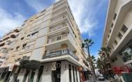 Revente - Apartamento -
Torrevieja - Centro