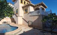 Herverkoop - Villa -
La Zenia - Costa Blanca