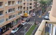 Herverkoop - Apartamento -
Torrevieja - Centro