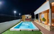 Herverkoop - Finca -
Orihuela - Inland