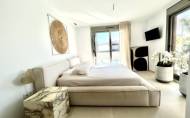 Reventa - Villa -
Las Filipinas - Inland
