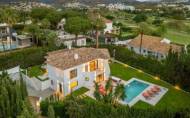 Revente - Villa -
Nueva Andalucía - Costa del Sol