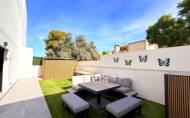 Resale - Villa -
Villamartin - Costa Blanca