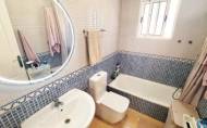 Herverkoop - Town House -
Villamartin - Las filipinas