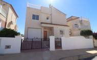 Herverkoop - Villa -
San Miguel de Salinas - Lake View Mansions