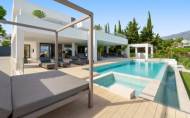 Resale - Villa -
Nueva Andalucía - Costa del Sol