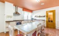 Revente - Villa -
Yecla - Inland
