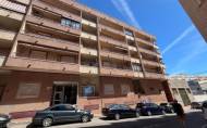 Herverkoop - Apartamento -
Torrevieja - Centro