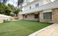 Revente - Detached Villa -
Orihuela Costa - La Zenia