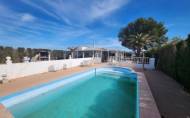 Herverkoop - Country House -
Villena