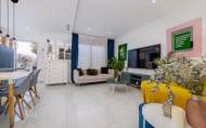 Herverkoop - Town House -
Villamartin - Costa Blanca