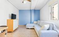 Herverkoop - Apartamento -
Torrevieja - Centro