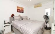 Herverkoop - Town House -
Villamartin - Costa Blanca