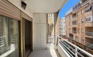 Herverkoop - Apartamento -
Torrevieja - Centro