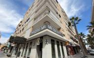 Revente - Apartamento -
Torrevieja - Centro