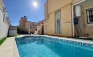 Herverkoop - Villa -
Orihuela Costa - Costa Blanca