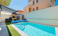 Herverkoop - Villa -
Los Montesinos