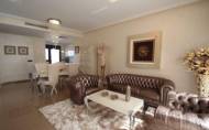 Herverkoop - Villa -
Orihuela Costa - Campoamor