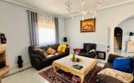 Herverkoop - Villa -
Orihuela - Inland