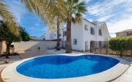 Herverkoop - Villa -
Torrevieja - La Siesta - El Salado - Torreta