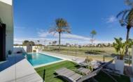 Obra nueva - Villa -
Pilar de la Horadada - Roda Golf