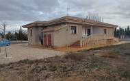 Reventa - Villa -
Yecla - Inland